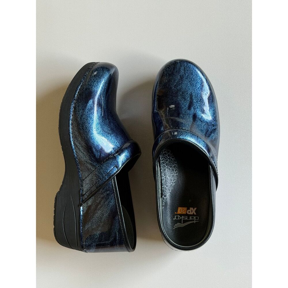 Dansko Women's Blue Denim Print Pro XP 2.0 Patent Leather Clog Size 41/10.5